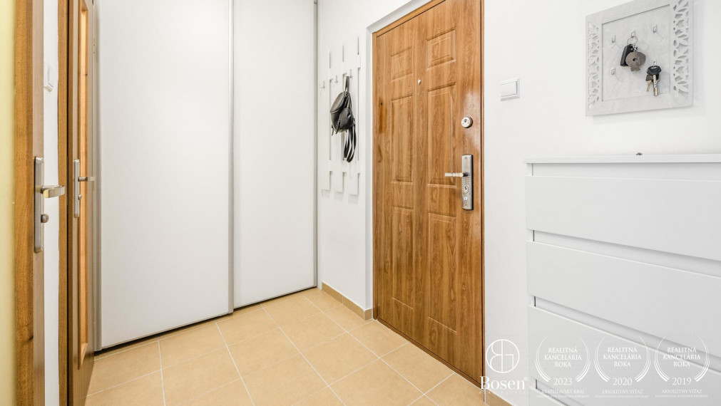 BOSEN |  Útulný 2 izbový byt, Dúbravka, ulica Galbavého, 40 m2