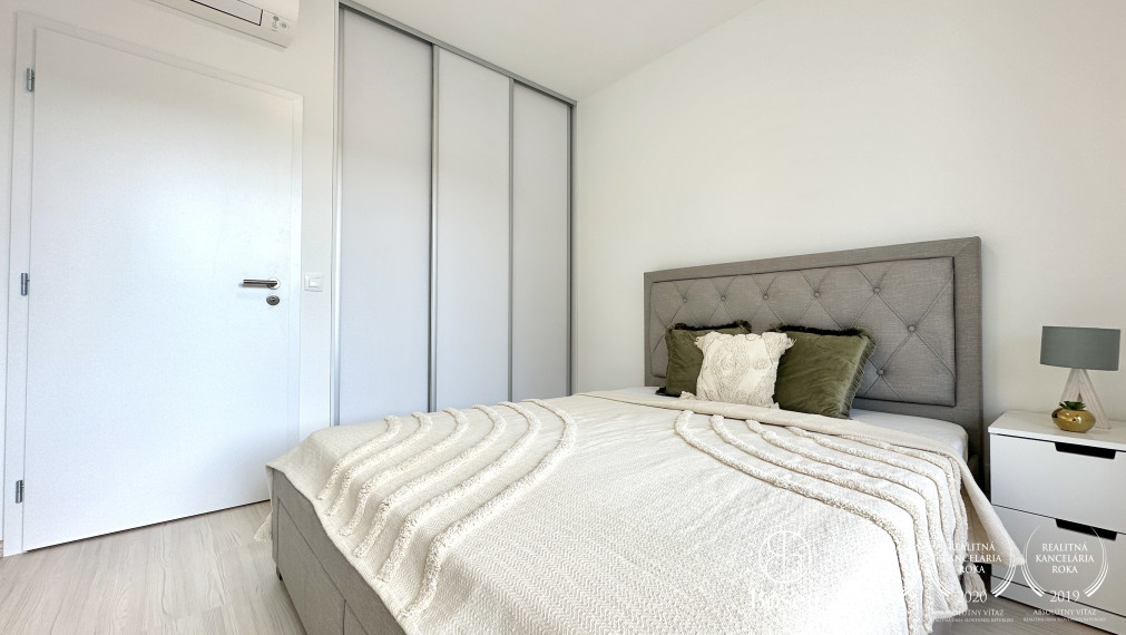 PRENAJATÉ | BOSEN | Prenájom 2 izbový zariadený byt s parkovacím miestom, Slnečnice - Viladomy, Bratislava - m.č. Petržalka