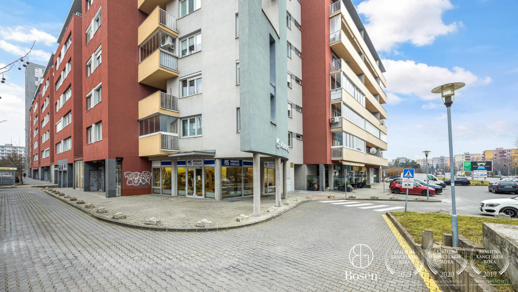 BOSEN | Prenájom obchodných priestorov v Ružinove na Tomášikovej ulici, 141 m2