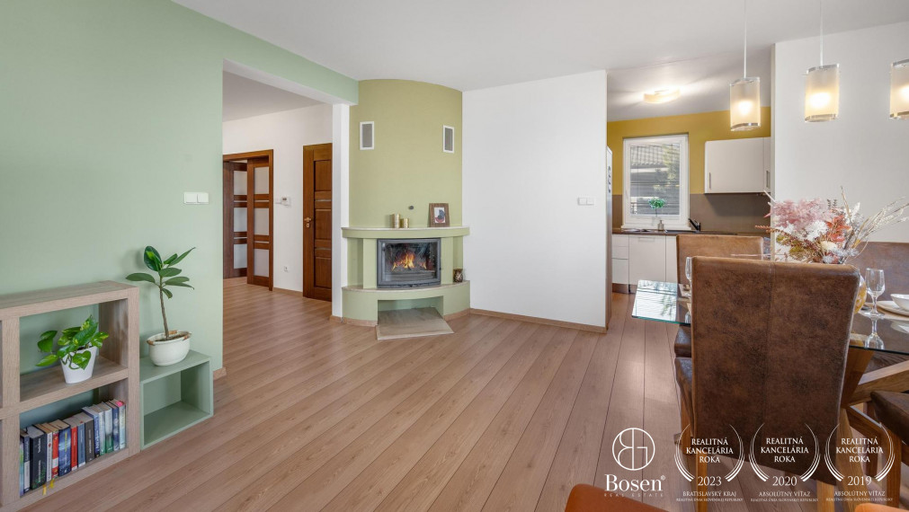 BOSEN | 3 izbový bungalov s dvojgarážou a slnečným pozemkom, Slovenský Grob - Malý Raj, 150m2