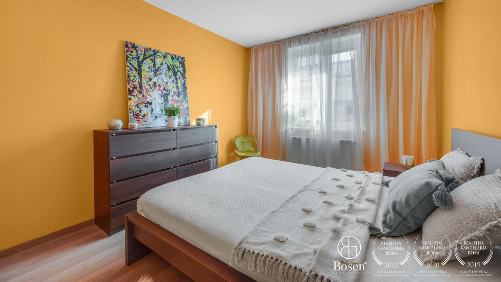 BOSEN | 3 izbový bungalov s dvojgarážou a slnečným pozemkom, Slovenský Grob - Malý Raj, 150m2