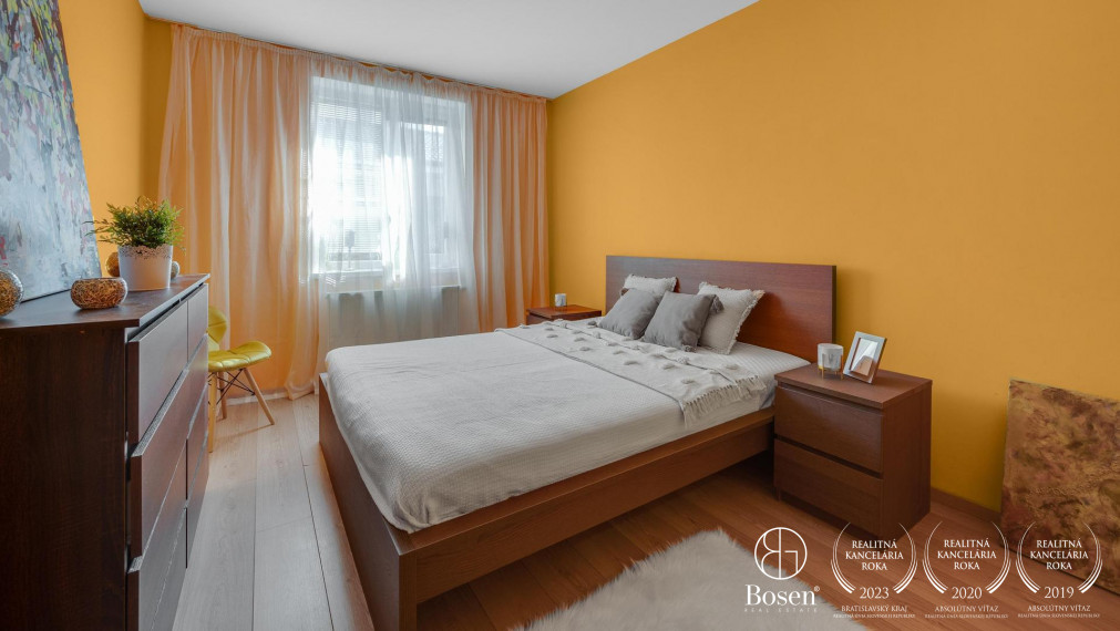 BOSEN | 3 izbový bungalov s dvojgarážou a slnečným pozemkom, Slovenský Grob - Malý Raj, 150m2