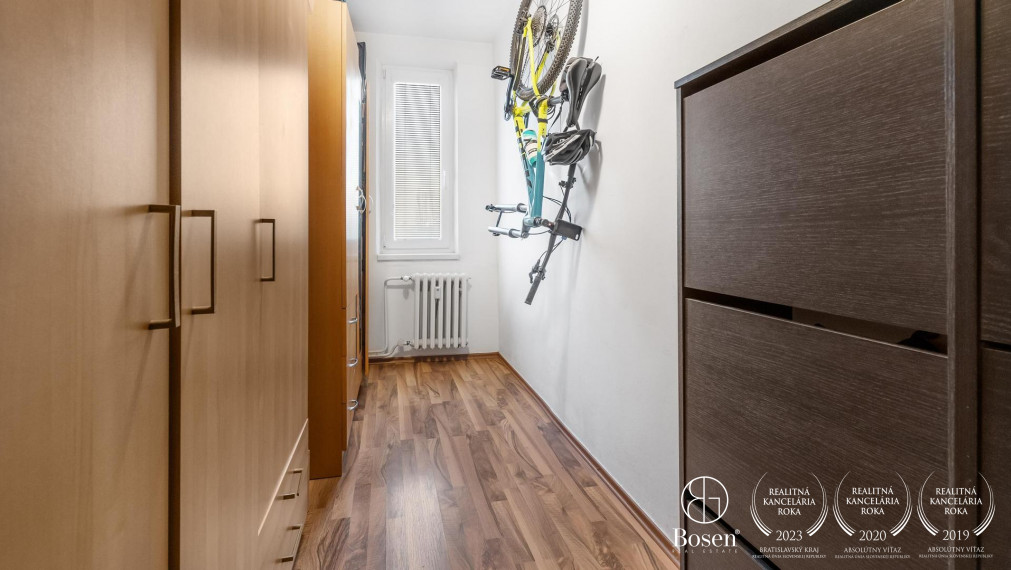 BOSEN | Predaj priestranný 2,5 izbový byt  s balkónom, 73,30 m2, ulica Albrechtová, Bratislava - m.č. Ružinov
