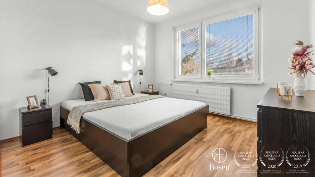 BOSEN | Predaj priestranný 2,5 izbový byt  s balkónom, 73,30 m2, ulica Albrechtová, Bratislava - m.č. Ružinov