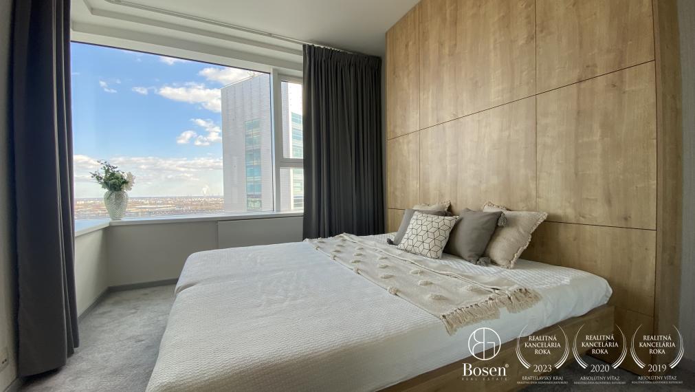 BOSEN | 2 izb.byt s loggiou na 26. poschodí v projekte Panorama City, Landererova,60m2