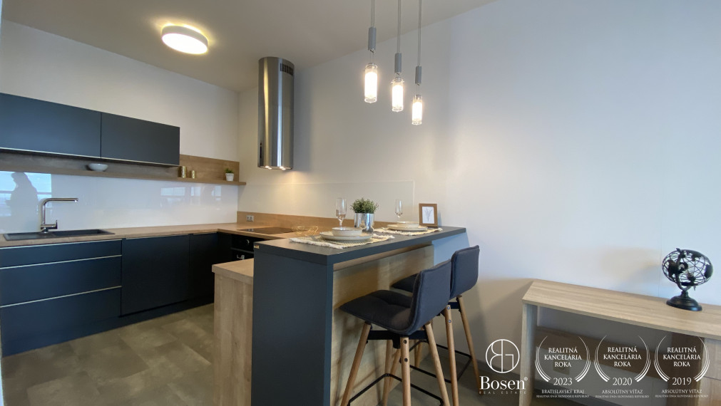 BOSEN | 2 izb.byt s loggiou na 26. poschodí v projekte Panorama City, Landererova,60m2