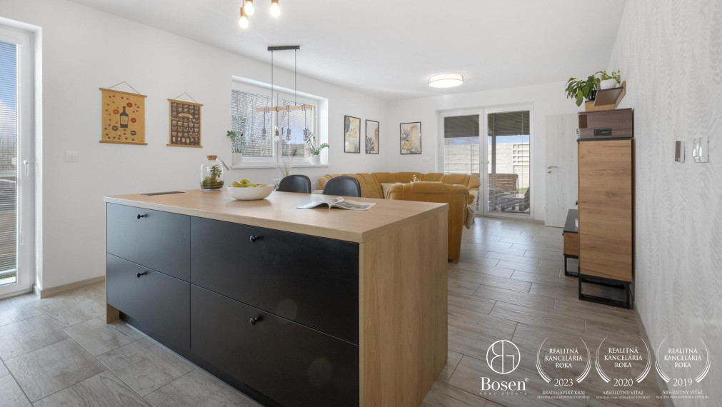 BOSEN | 4 izbový byt v dvojdome so záhradkou a vlastnou studňou, ul. Hrudky, Chorvátsky Grob – Čierna Voda