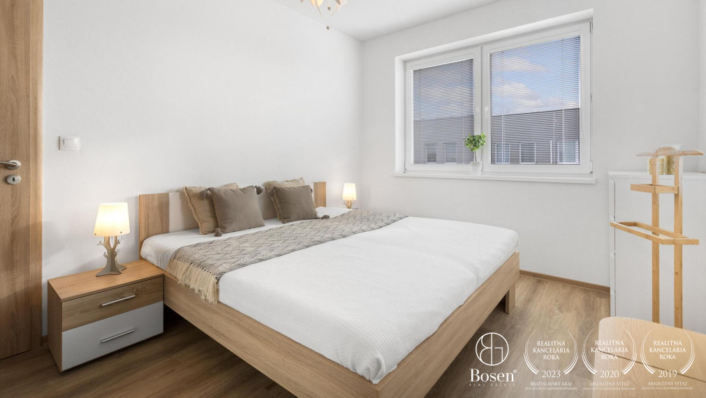 BOSEN | 4 izbový byt v dvojdome so záhradkou a vlastnou studňou, ul. Hrudky, Chorvátsky Grob – Čierna Voda