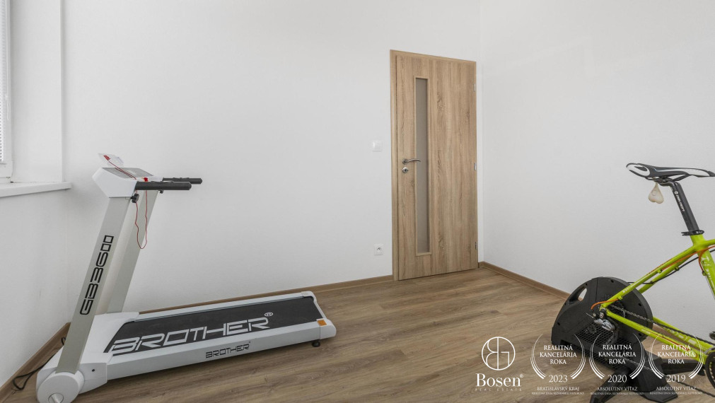 BOSEN | 4 izbový byt v dvojdome so záhradkou a vlastnou studňou, ul. Hrudky, Chorvátsky Grob – Čierna Voda