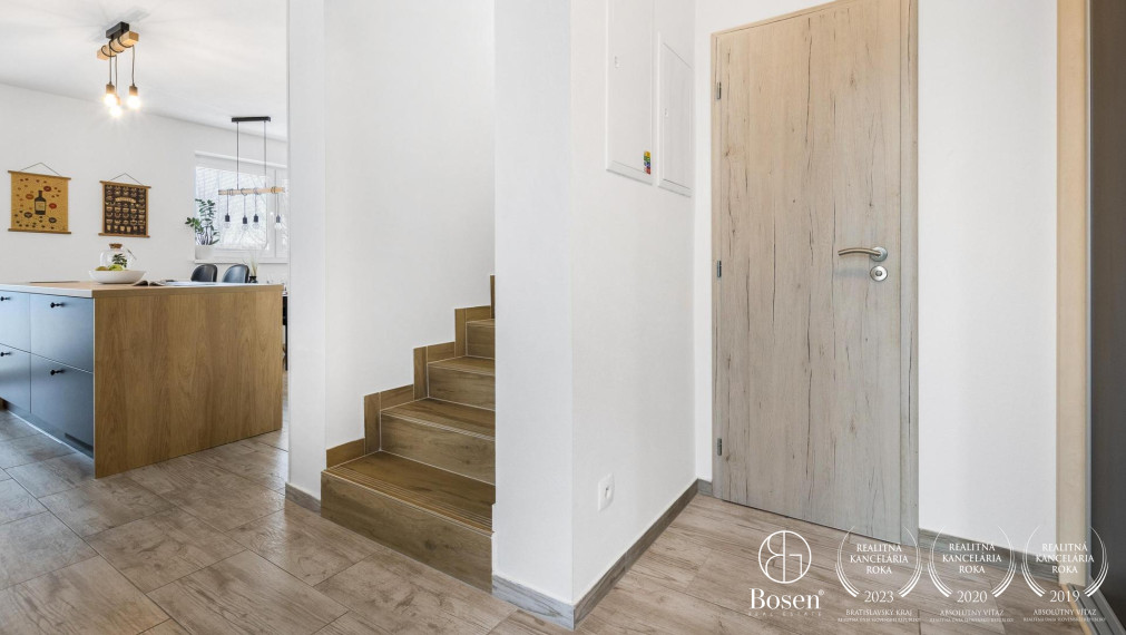 BOSEN | 4 izbový byt v dvojdome so záhradkou a vlastnou studňou, ul. Hrudky, Chorvátsky Grob – Čierna Voda