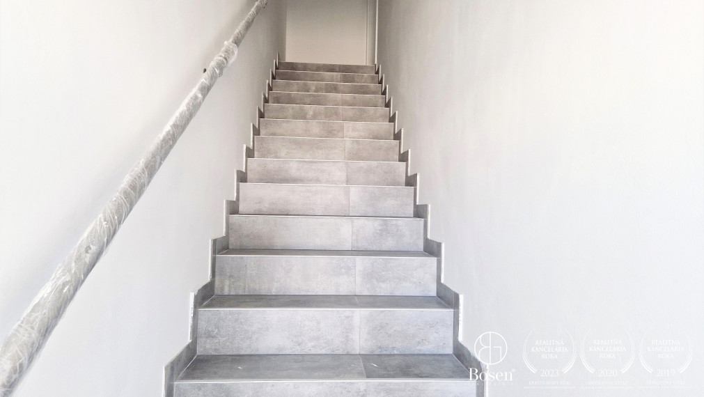 BOSEN | 2 izb. BYTY s balkónom