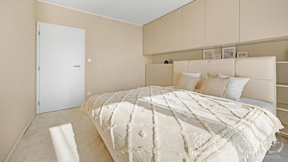 REZERVOVANÉ | Dizajnový 3 izbový byt s balkónom v tesnej blízkosti OC Central