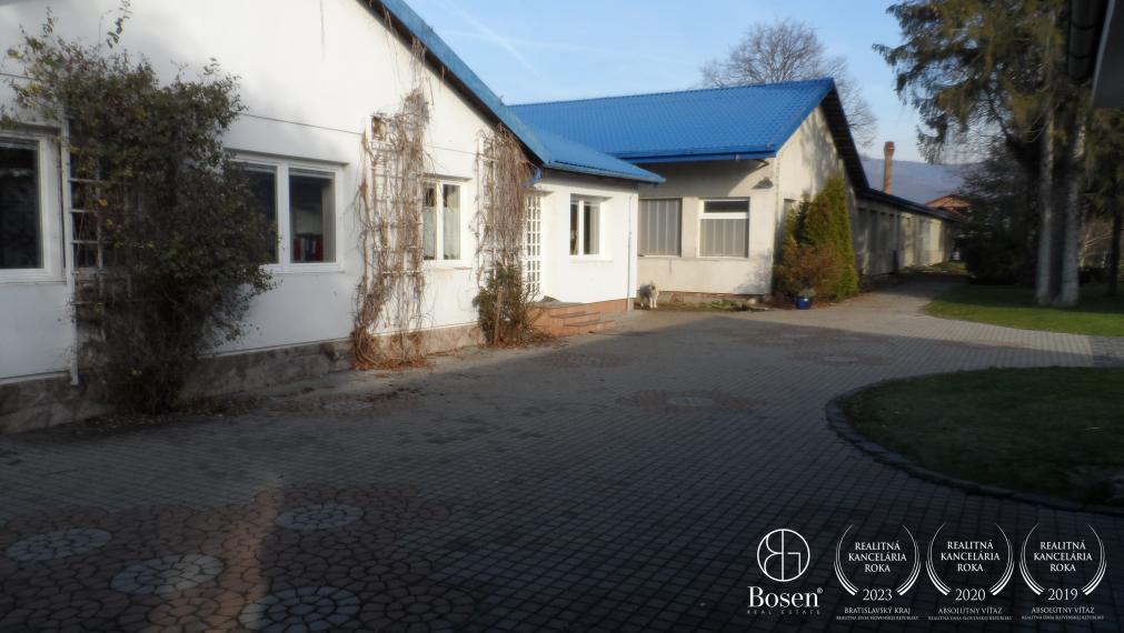 BOSEN | Administratívne priestory v uzavretom areáli v Žiari nad Hronom, 262 m2