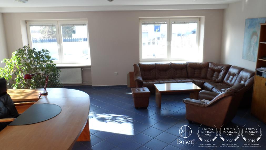 BOSEN | Administratívne priestory v uzavretom areáli v Žiari nad Hronom, 262 m2