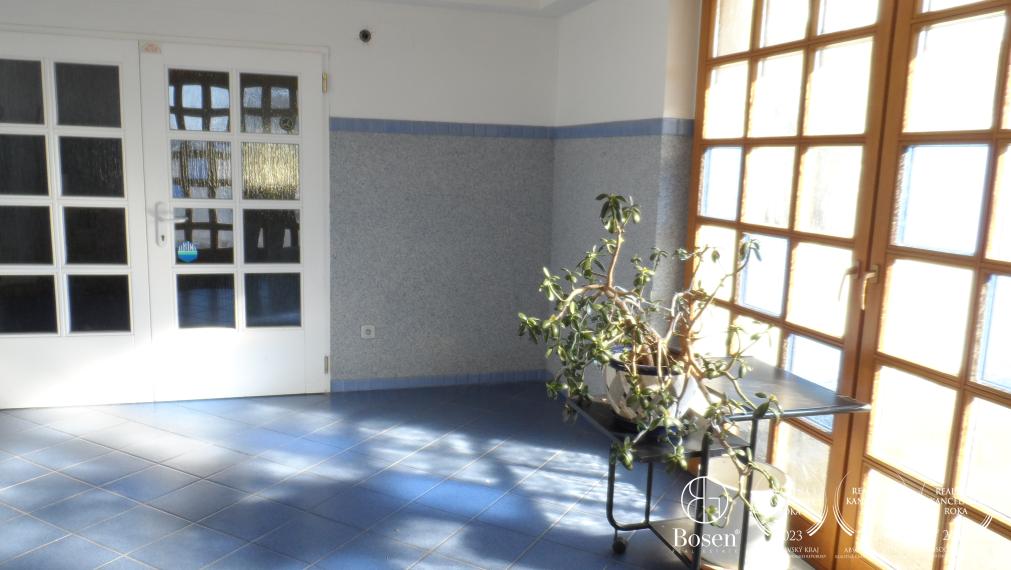 BOSEN | Administratívne priestory v uzavretom areáli v Žiari nad Hronom, 262 m2