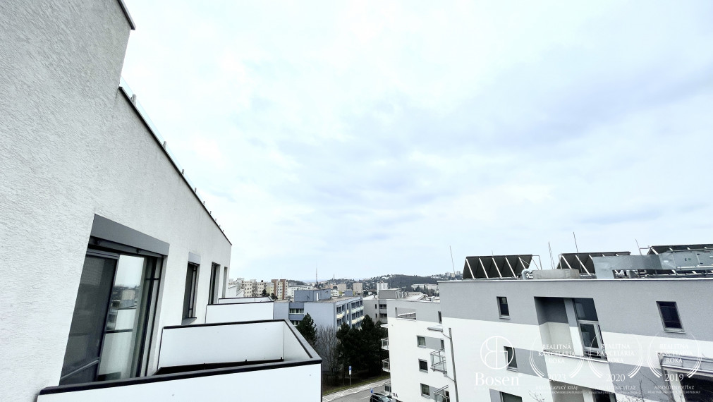 3-izbový byt s dvoma parkovacími miestami – Bratislava, Kramáre