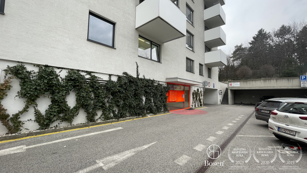 3-izbový byt s dvoma parkovacími miestami – Bratislava, Kramáre