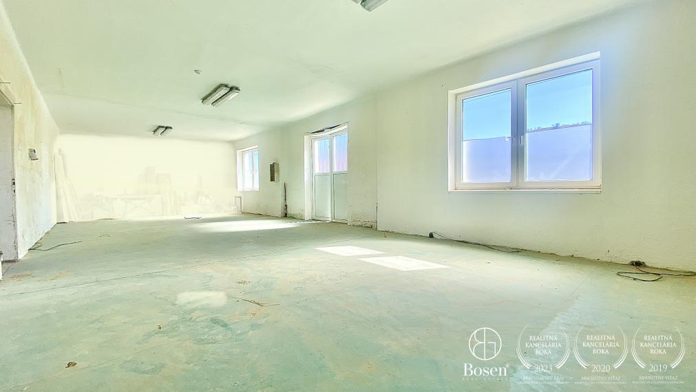 BOSEN | Na predaj rodinný dom, chalupa v kľudnej obci Šurice s pozemkom 2286m2