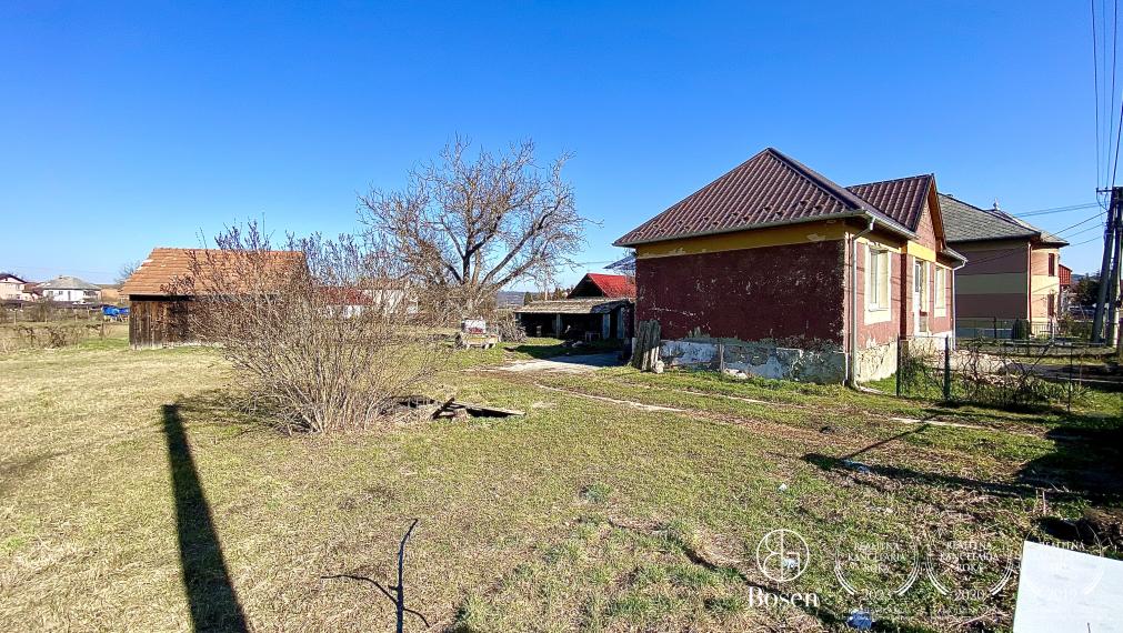 BOSEN | Na predaj rodinný dom, chalupa v kľudnej obci Šurice s pozemkom 2286m2