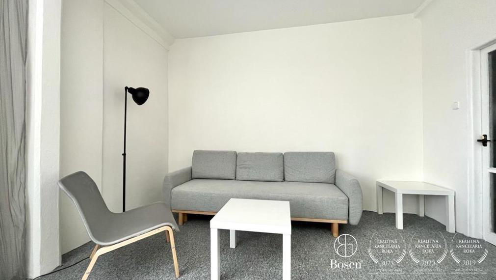 BOSEN | Prenájom priestranný zariadený 1 izbový byt na ulici Kozmonautická, Bratislava - Ružinov