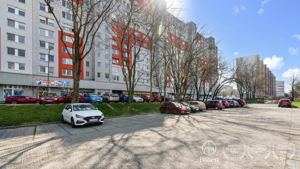 PREDANÉ: BOSEN | Zariadený 2 izb. byt na začiatku Petržalky, Gessayova, 53 m2