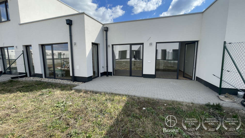 BOSEN | POSLEDNÝ 3.izb.rodinný dom v novom projekte V KORUNÁCH, Miloslavov