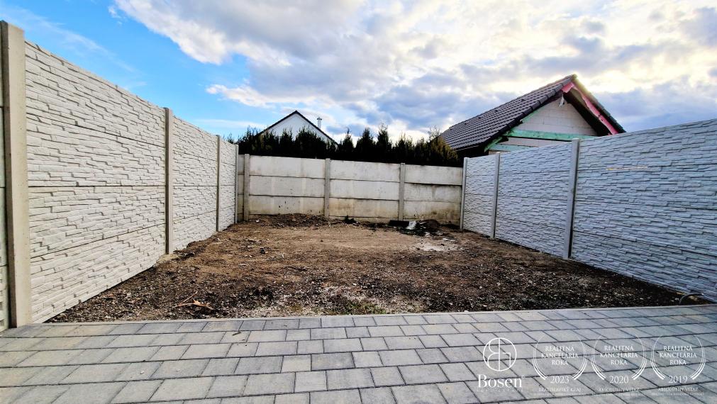 BOSEN | POSLEDNÝ- 2 izb. BYT  so záhradkou