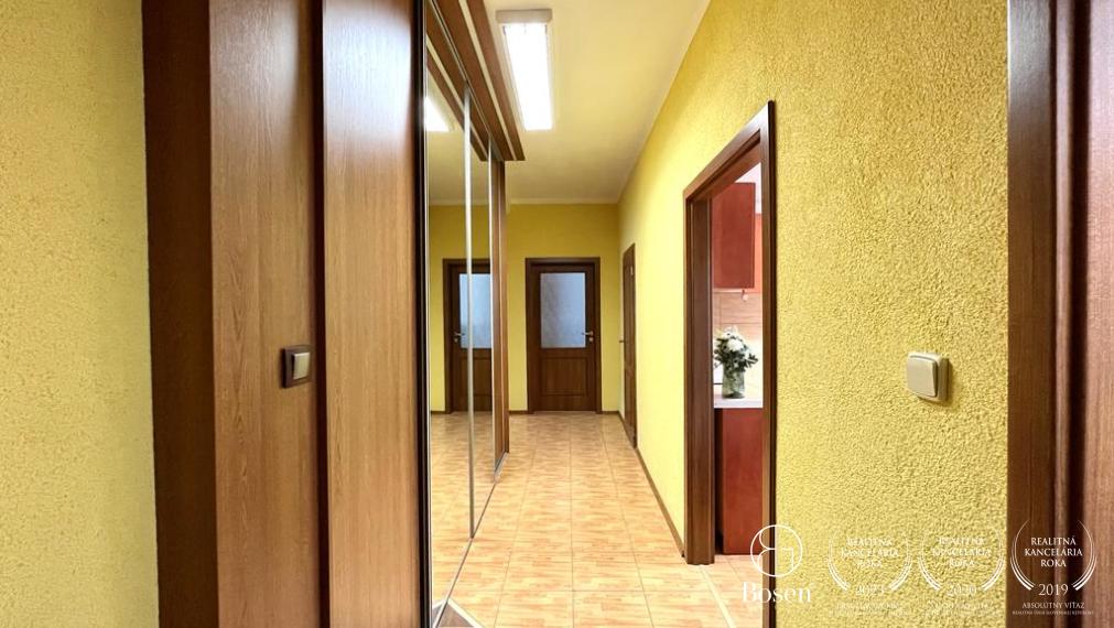 BOSEN | Prenájom priestranný zariadený 2 izbový byt na ulici Varšavská, Bratislava - Nové Mesto