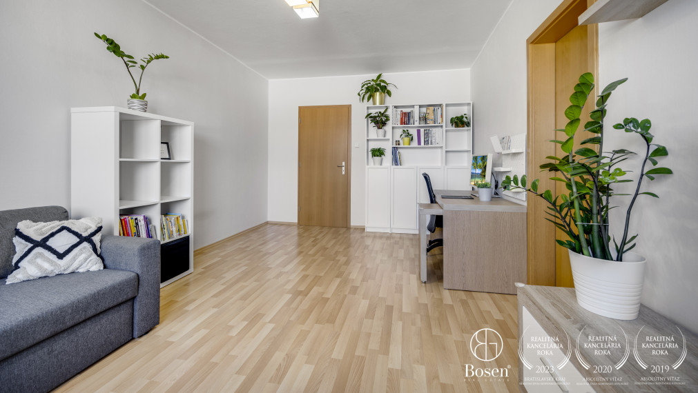 BOSEN | Svetlý 3 izbový byt, loggia aj pivnica, Dúbravka - Ožvoldíkova, 74 m2