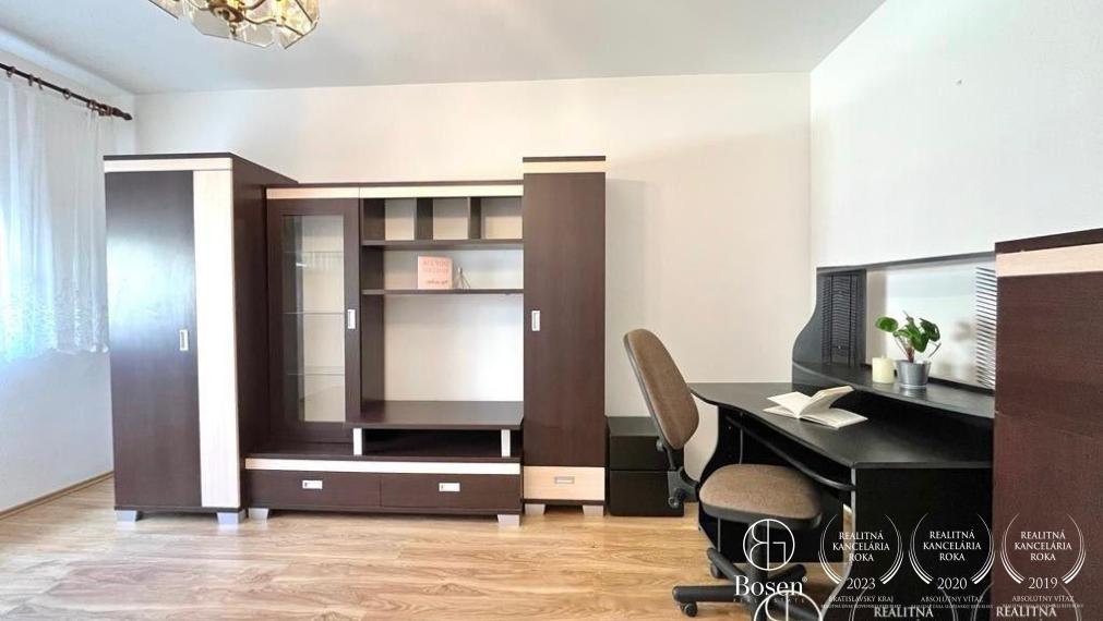 BOSEN | Prenájom slnečný veľkometrážny 4 izbový byt s garážou, Bratislava - Karlova Ves