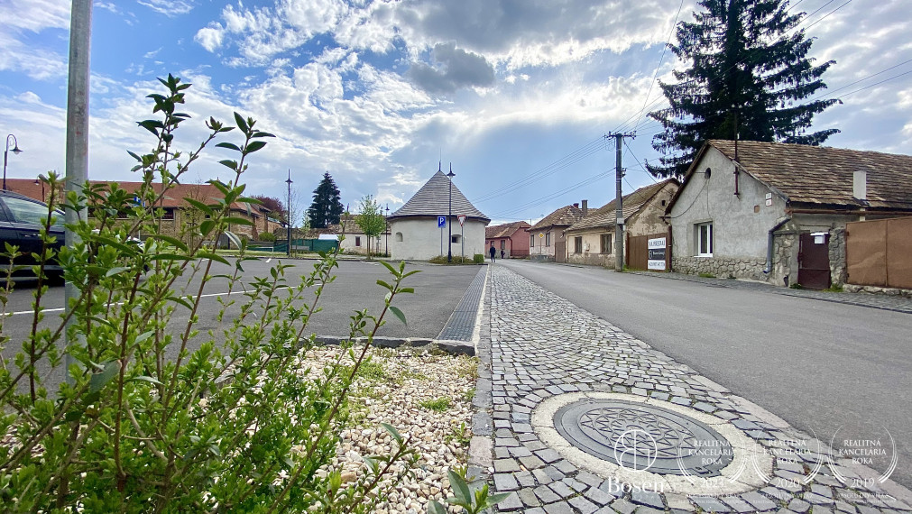BOSEN | Znížená cena, rodinný dom s výhľadom na Fiľakovský hrad, Fiľakovo, 628m2