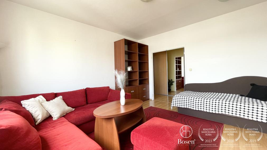 BOSEN | Na prenájom kompletne zariadený 2 izb. byt, ulica Pri Šajbách, Bratislava - Rača, 47 m2