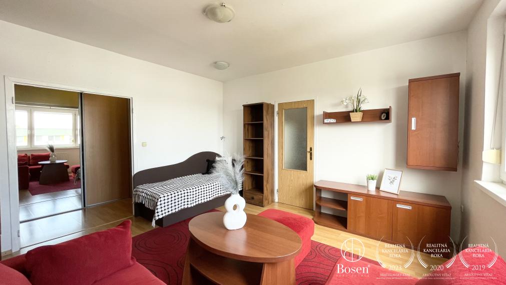 BOSEN | Na prenájom kompletne zariadený 2 izb. byt, ulica Pri Šajbách, Bratislava - Rača, 47 m2