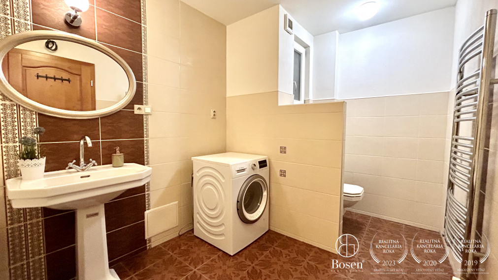 BOSEN | Rezervované Kancelárske priestory v historickom centre, Strakova, Staré Mesto, 107 m2