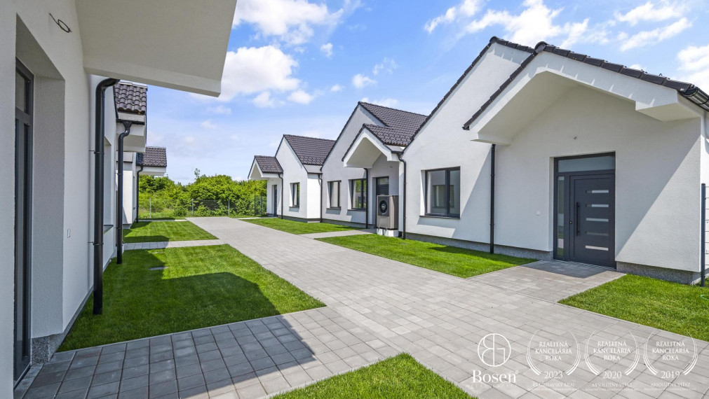 BOSEN |  4 izbový rodinný dom, 2x parkovacie státie, Blahová, do 327 m2