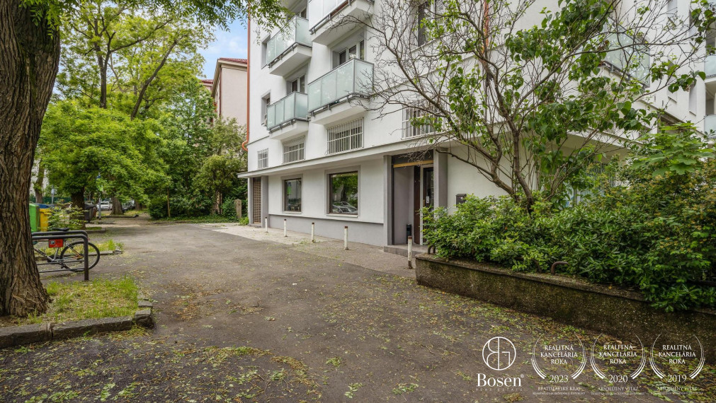 BOSEN | PREDANÉ | Obchodný priestor-reštaurácia na ulici Kvačalova, Bratislava-Ružinov, 126 m2