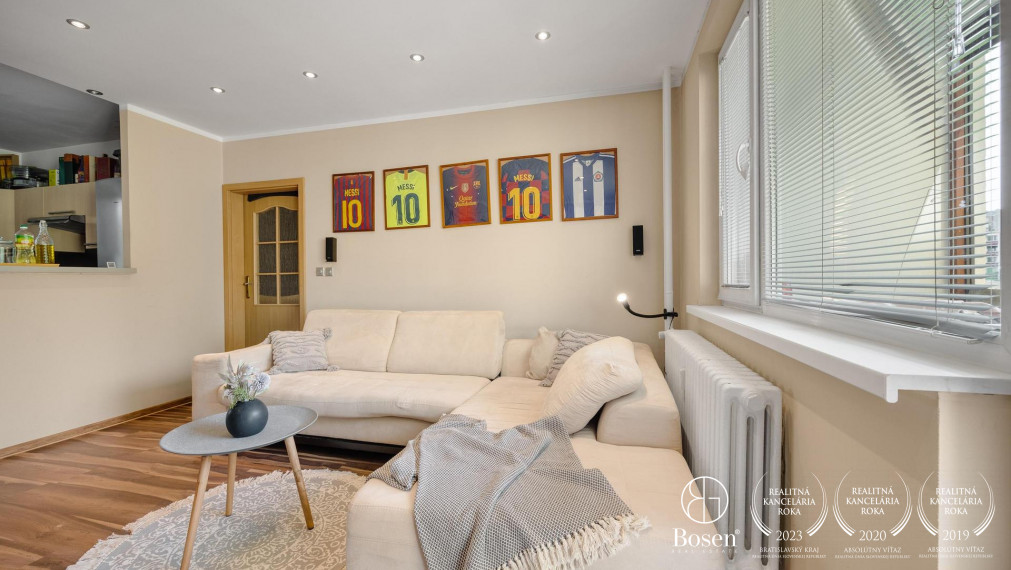 PREDANÉ - BOSEN | 2 i. byt s bezproblémovým parkovaním a rýchlym prístupom na diaľničný obchvat
