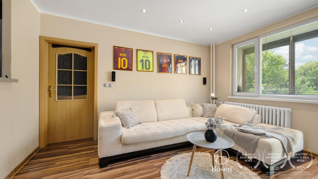 PREDANÉ - BOSEN | 2 i. byt s bezproblémovým parkovaním a rýchlym prístupom na diaľničný obchvat