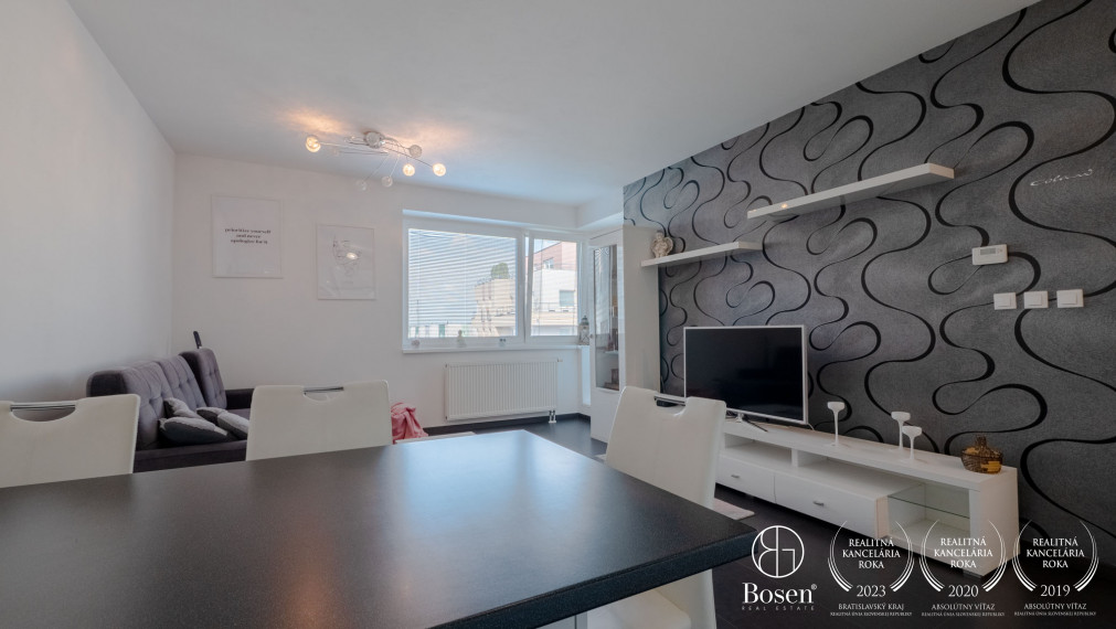 BOSEN | 2 izbový byt s parkovacím státim, Rovinka