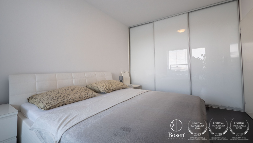 BOSEN | 2 izbový byt s parkovacím státim, Rovinka