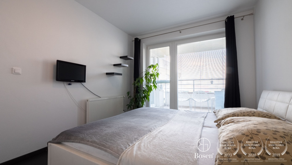 BOSEN | 2 izbový byt s parkovacím státim, Rovinka