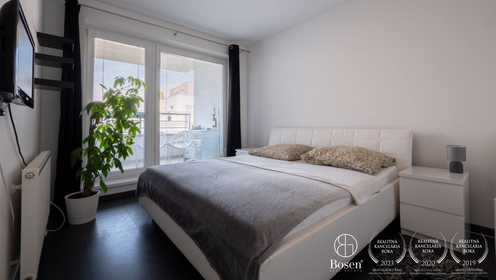 BOSEN | 2 izbový byt s parkovacím státim, Rovinka