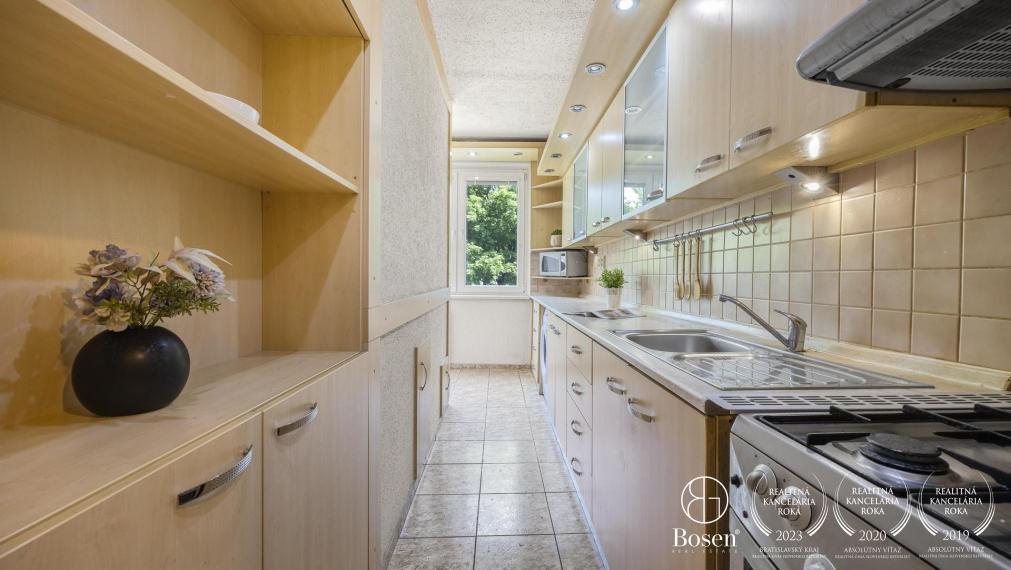 BOSEN | Predaj veľkého 3 izbového bytu, Vrakuňa, Čiližská, 84m2