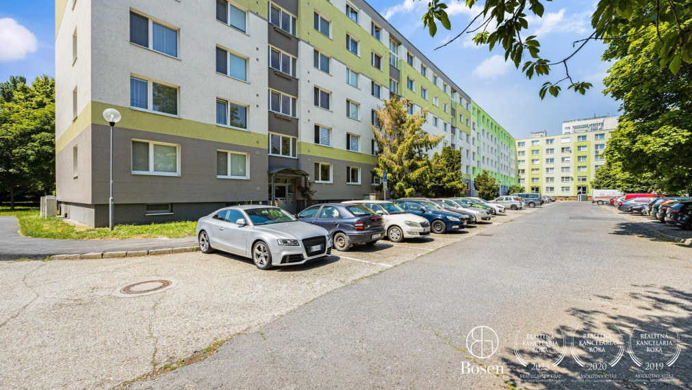 BOSEN | Predaj veľkého 3 izbového bytu, Vrakuňa, Čiližská, 84m2