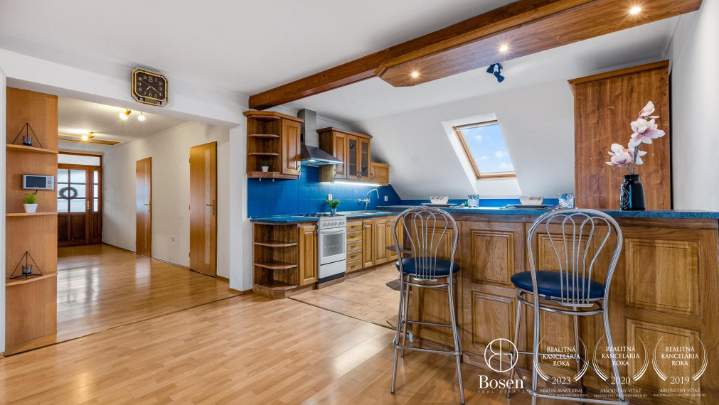BOSEN | PRENAJATÉ - 3 izbový podkrovný byt na prenájom, Šenkvice, 105 m2