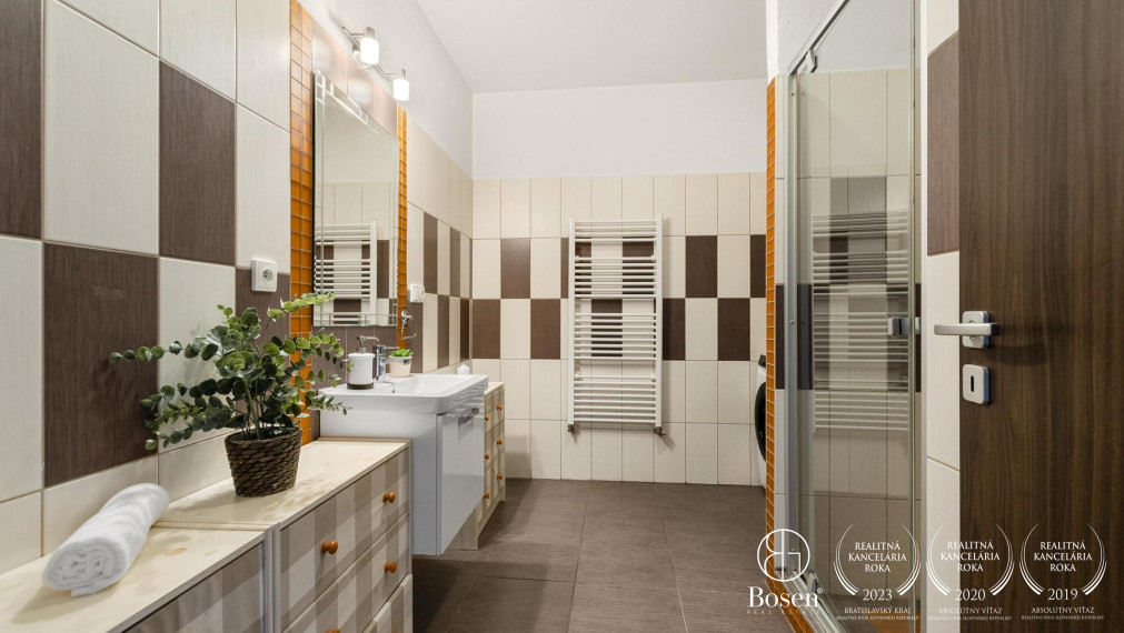 BOSEN | Veľkorysý 6 izbový rodinný dom, ulica Jánošíkova, Senec, 197 m2