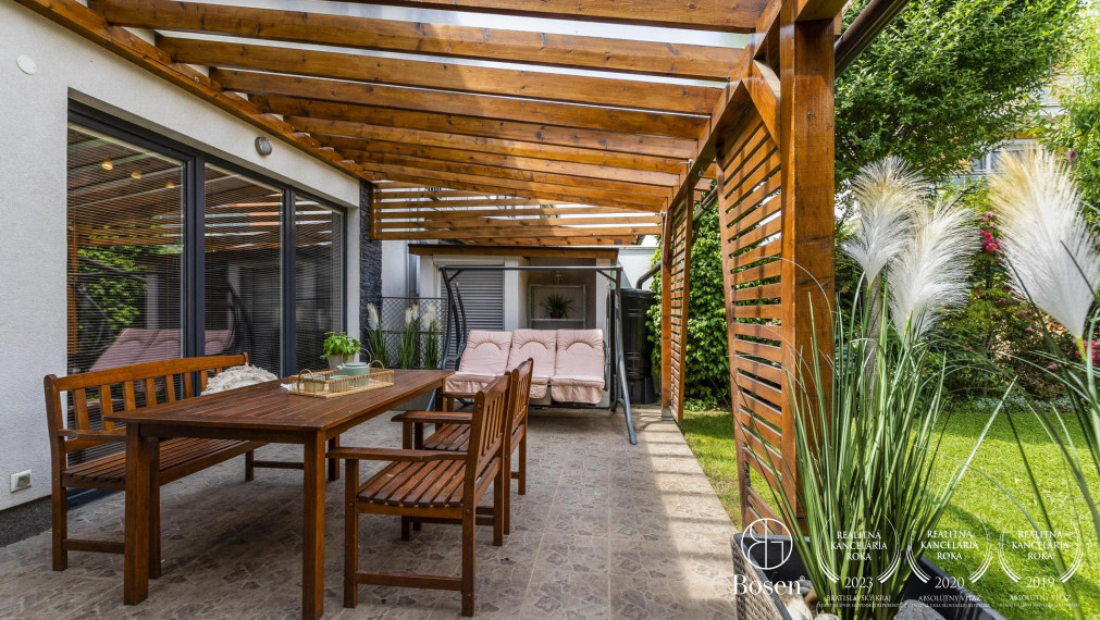 BOSEN | Veľkorysý 6 izbový rodinný dom, ulica Jánošíkova, Senec, 197 m2