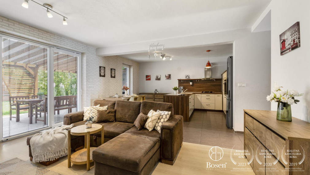 BOSEN | Veľkorysý 6 izbový rodinný dom, ulica Jánošíkova, Senec, 197 m2