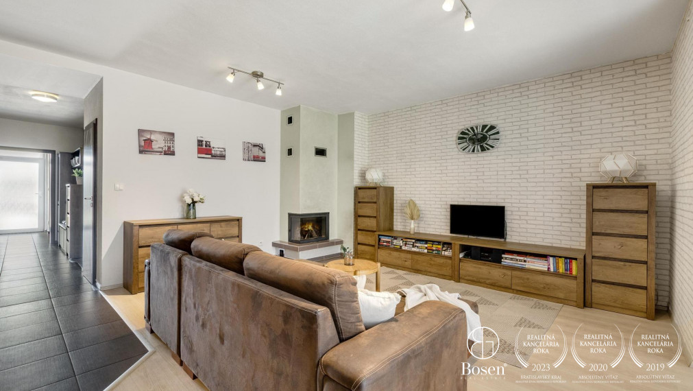 BOSEN | Veľkorysý 6 izbový rodinný dom, ulica Jánošíkova, Senec, 197 m2