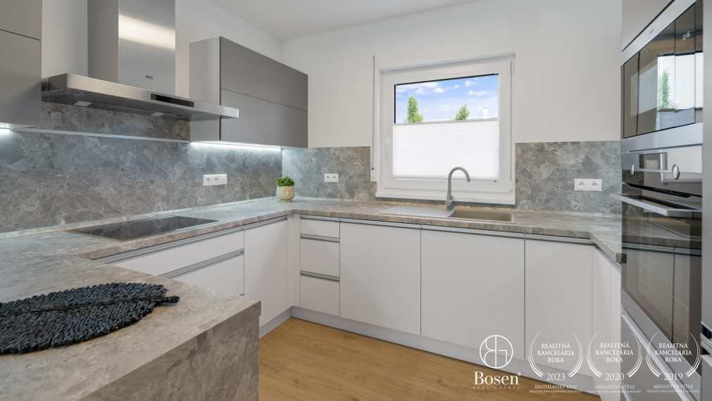 BOSEN | 4izb dom, pozemok 493m2 v Penati Golf Resort